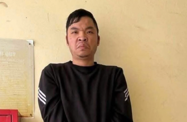 03-1785738826-bat-khan-cap-khanh-sky-sau-man-livestream-chui-boi-de-doa-tai-xuong-cua-tiktoker-vua-quat
