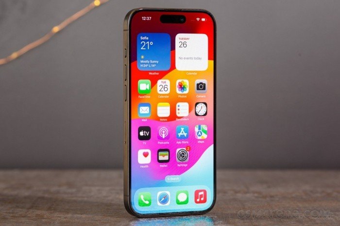 03-1785761083-day-la-iphone-pro-3-mat-khung-titan-re-nhat-viet-nam-do-sang-vuot-muc-iphone-17-pro