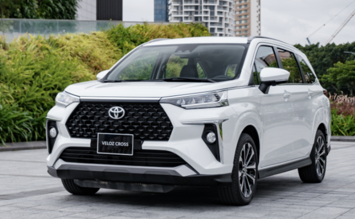 04-1785803753-toyota-yaris-cross-dan-dau-innova-cross-bam-duoi-o-cuoc-dua-doanh-so-toan-hang-thang-72026