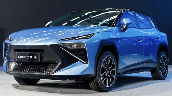 04-1785806488-omoda-4-ev-ra-mat-co-ca-thuan-dien-va-hybrid-doi-cung-cua-yaris-cross-va-mitsubishi-xforce
