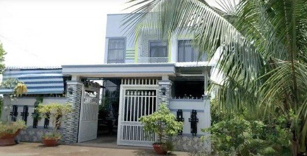 04-1785809886-co-ngoi-rong-gan-200m2-tai-que-nha-va-cuoc-song-binh-yen-hien-tai-cua-hoai-lam