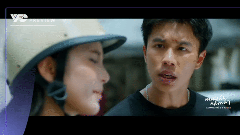 04-1785810798-mua-he-nam-ay-tap-2-khanh-soc-nang-khi-bi-thuy-cam-sung-ngay-giua-pho-tim-ban-than-an-va-nhung-bat-thanh