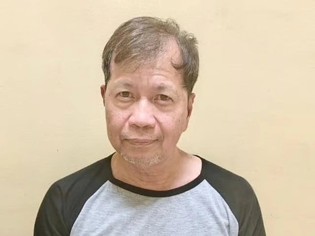 04-1785835635-kien-tri-gop-tien-mua-ve-so-suot-nhieu-nam-nhom-10-nguoi-nhan-giai-doc-dac-hon-5-trieu-usd