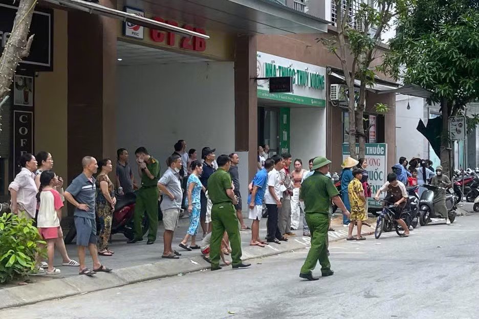 04-1785838474-chay-lon-tai-can-ho-tang-12-chung-cu-o-nghe-an-cu-dan-hoang-loan-thao-chay