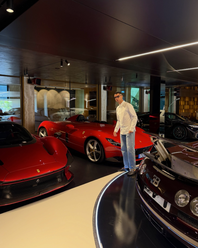 05-1785900544-dan-sieu-xe-hang-chuc-trieu-usd-cua-ronaldo