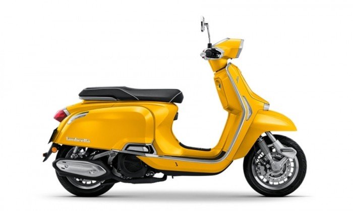 05-1785915611-lambretta-j-125-moi-duoc-hoi-sinh-voi-cong-nghe-hien-dai-san-sang-canh-tranh-honda-sh-mode-125