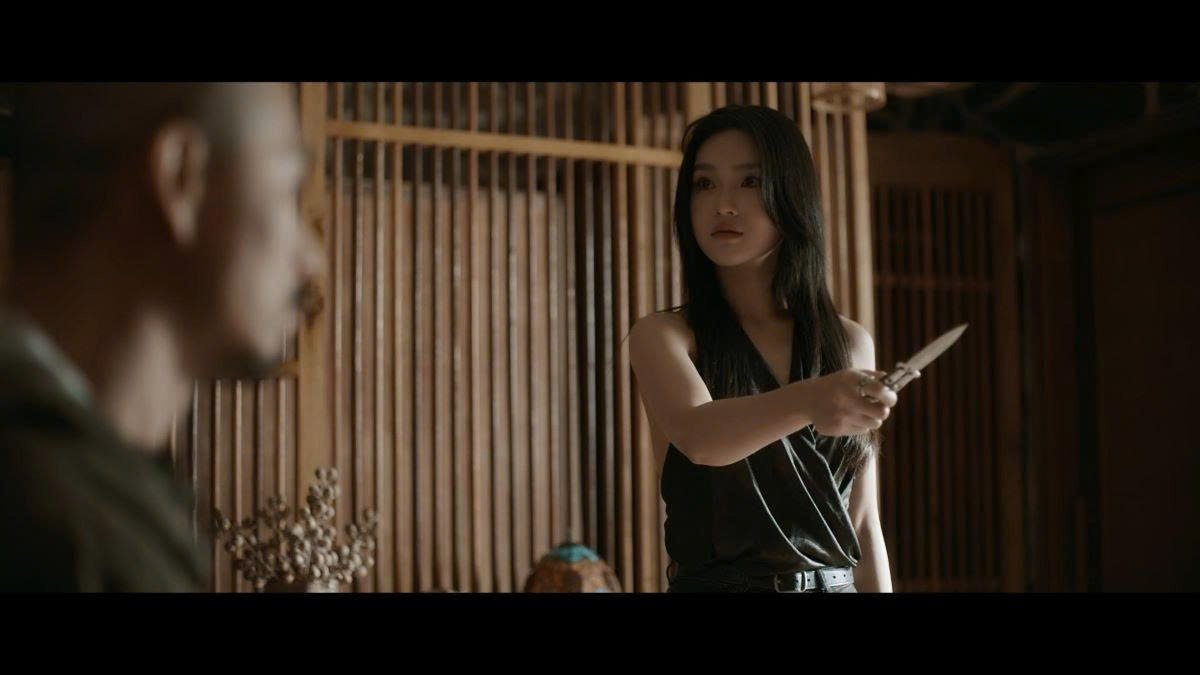 05-1785916311-nhan-vat-goi-cam-bi-an-trong-lua-trang-co-ket-cuc-bat-ngo-cu-thi-tra-len-tieng-ve-vai-dien-kho-nhat-su-nghiep