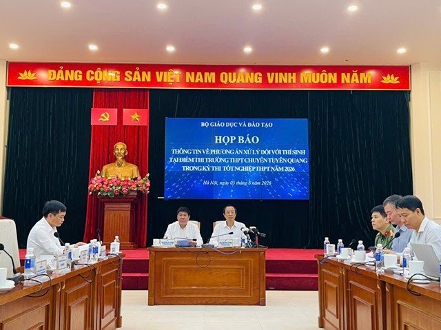06-1785984487-luat-su-noi-gi-ve-quyet-dinh-cho-328-thi-sinh-chuyen-tuyen-quang-duoc-thi-lai-khi-chua-co-ket-luan-dieu-tra