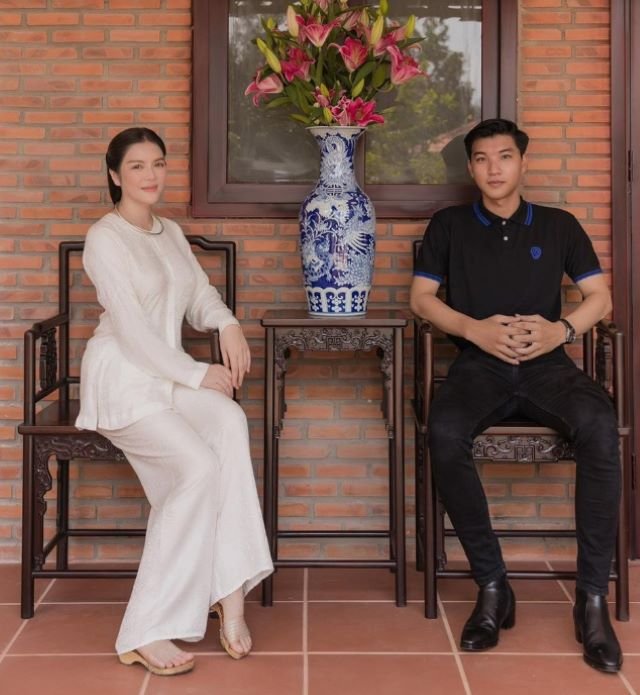 06-1785999545-ly-nha-ky-va-hieuthuhai-tung-than-thiet-den-muc-nao-he-lo-moi-tinh-keo-dai-9-nam-cua-nu-dien-vien