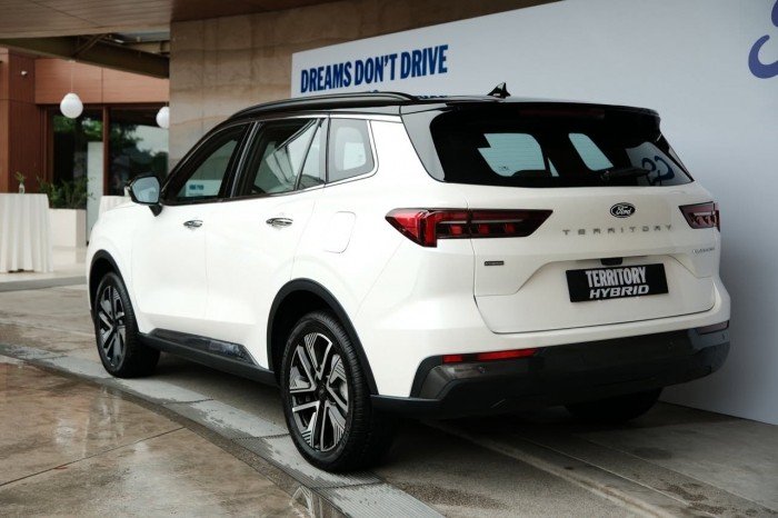 07-1786115837-ford-ra-mat-mau-suv-hang-c-moi-dep-long-lanh-gia-700-trieu-dong-pha-gia-mazda-cx-5-va-honda-cr-v
