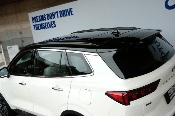 07-1786115847-ford-ra-mat-mau-suv-hang-c-moi-dep-long-lanh-gia-700-trieu-dong-pha-gia-mazda-cx-5-va-honda-cr-v