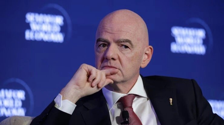 08-1786179151-bao-anh-cao-buoc-uefa-tung-chi-tien-cho-nguoi-duoc-cho-la-tinh-nhan-cua-gianni-infantino