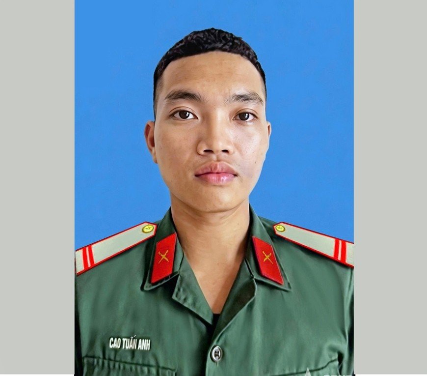 Truy tặng Huân chương Bảo vệ Tổ quốc hạng Ba đối với Trung sĩ Cao Tuấn Anh