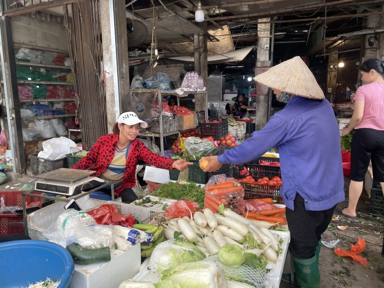 Kiểm soát mặt bằng giá khi tăng lương | baotintuc.vn