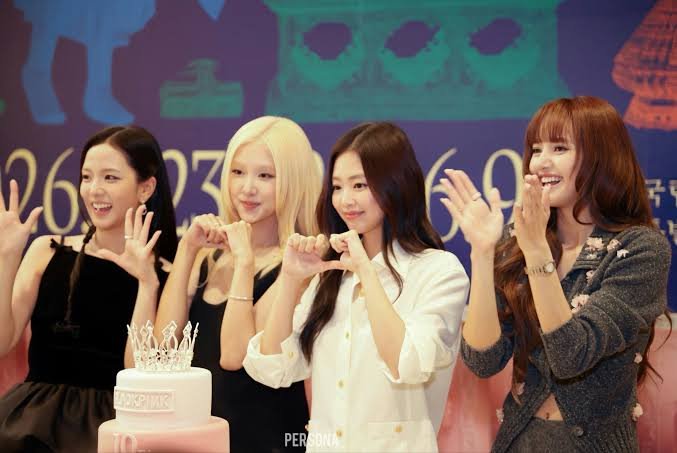 11-1786414348-thanh-tra-vao-cuoc-dieu-tra-su-kien-ky-niem-10-nam-cua-blackpink