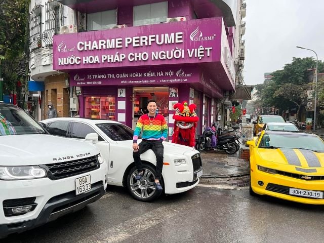 11-1786418918-huan-hoa-hong-kiem-tien-the-nao-tu-nhung-buoi-livestream-co-luong-view-khung-tren-mang-xa-hoi