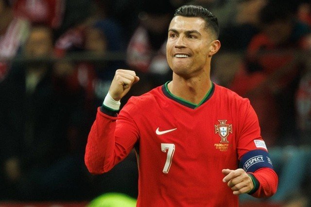 11-1786431182-ly-do-tiktok-cam-tai-khoan-mang-ten-cristiano-ronaldo-thuc-hu-youtube-tung-cam-cr7-lap-kenh
