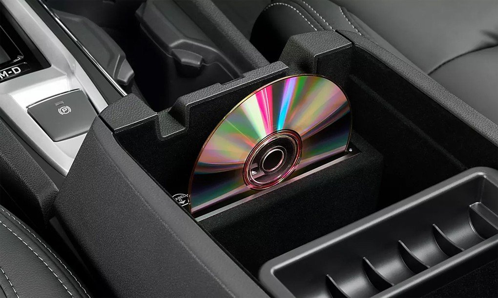 Tùy chọn đầu đọc CD giá 450 USD trên mẫu Subaru Ascent. Ảnh: Subaru