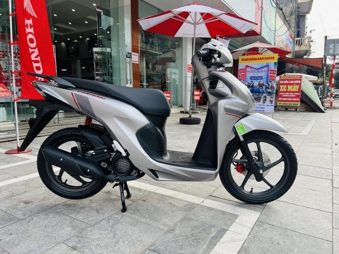 13-1786605621-bang-gia-xe-honda-vision-2026-giua-thang-82026-giam-sap-san-gia-re-nhu-beo-ha-do-van-xe-may-dien