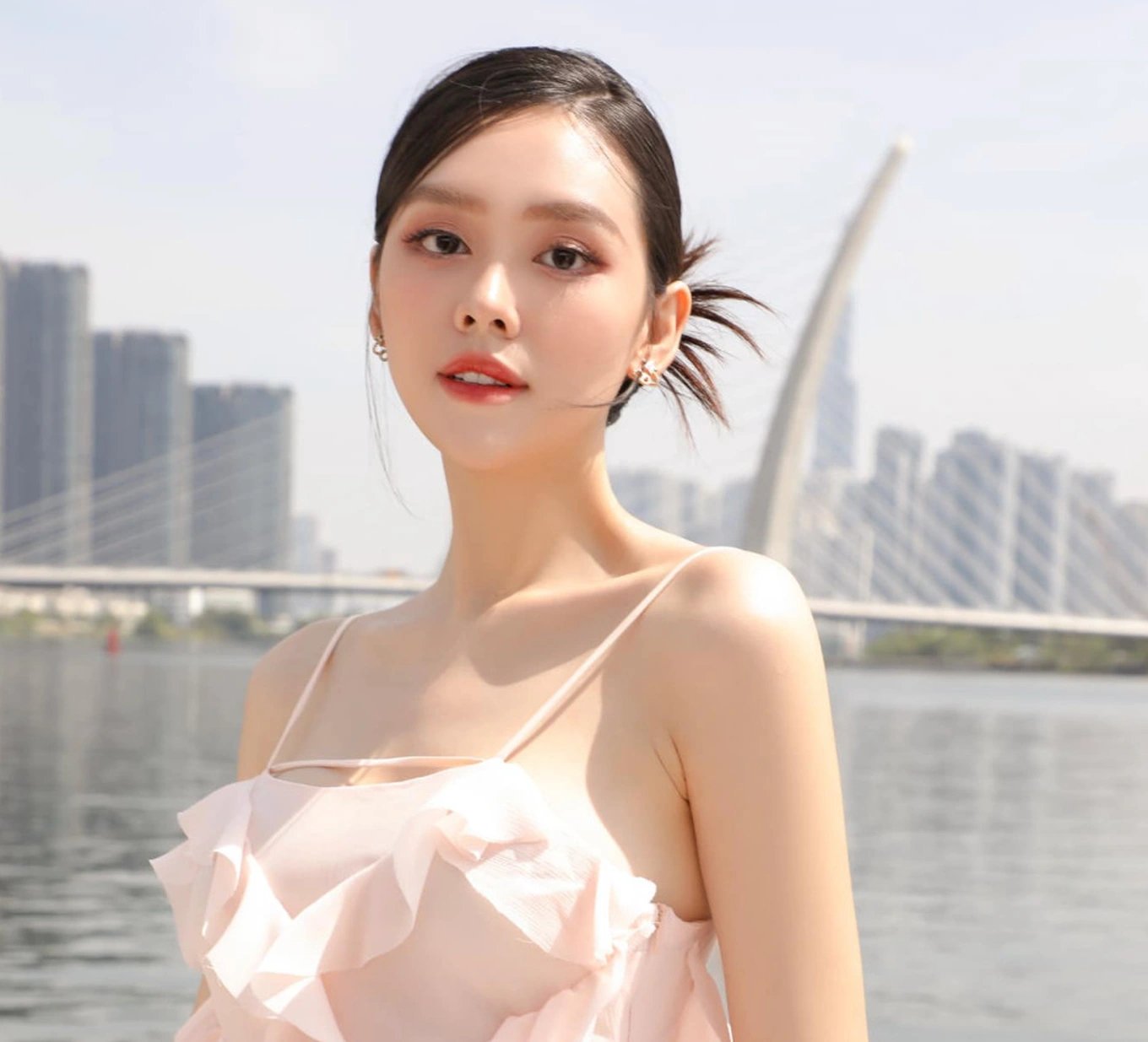 18-1787022799-a-hau-tuong-san-ha-sinh-con-thu-hai-cho-chong-doanh-nhan