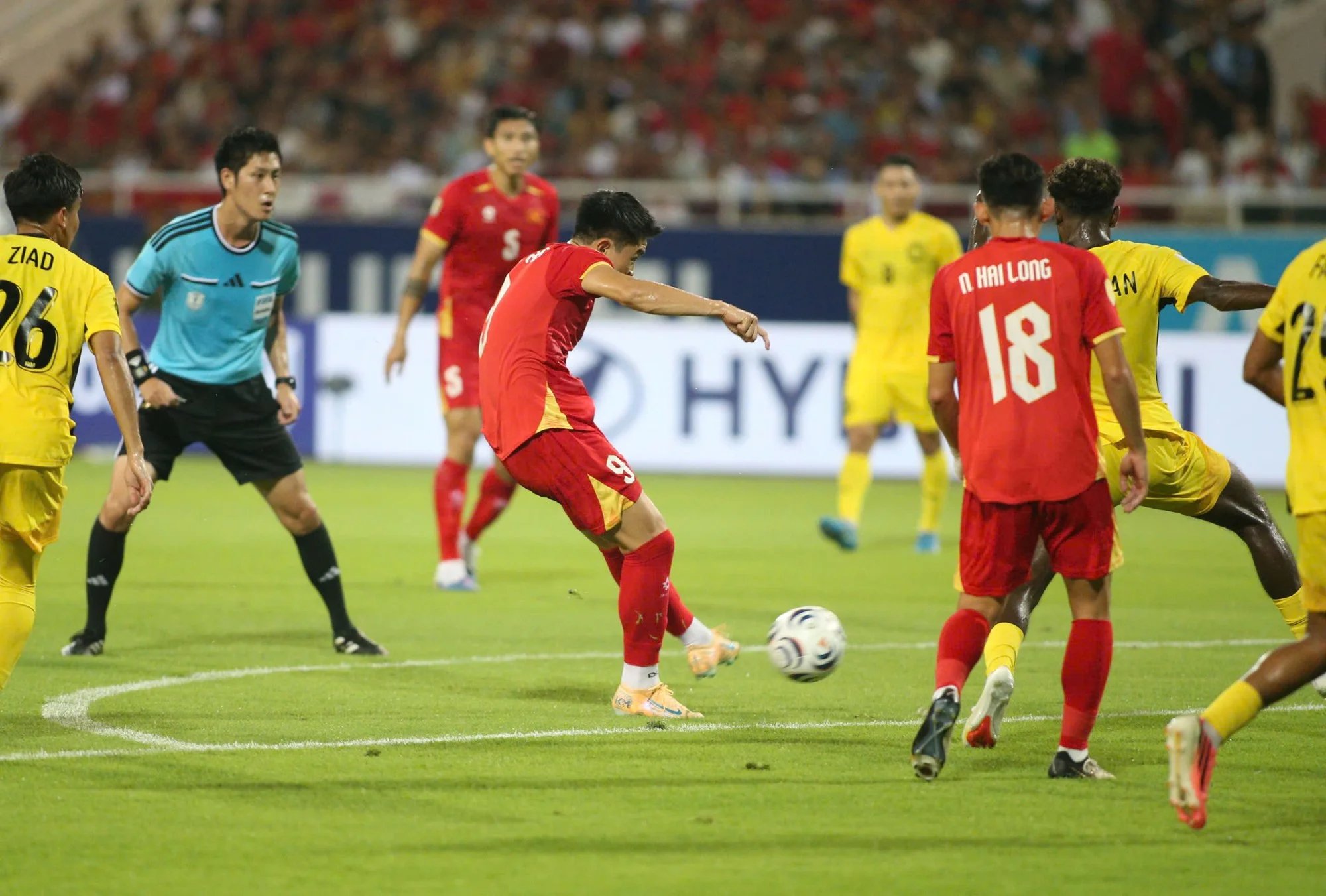 19-1787152096-xuan-son-lap-cu-dup-viet-nam-thang-malaysia-4-0-de-vao-chung-ket-aff-cup-2026
