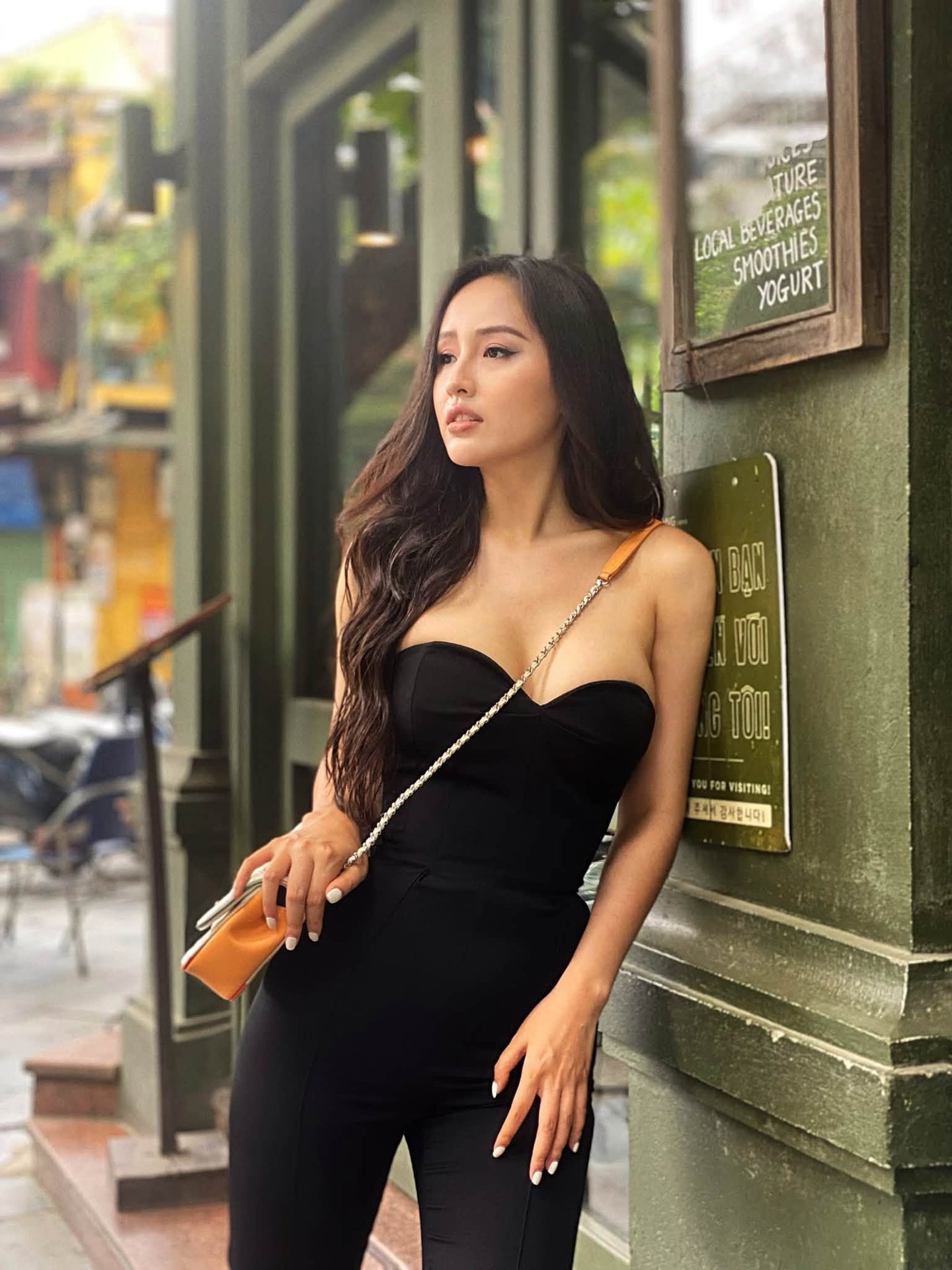 21-1787296409-mai-phuong-thuy-xa-anh-goi-cam-hoai-niem-voc-dang-tuoi-u40-gay-sot-sau-20-nam-dang-quang