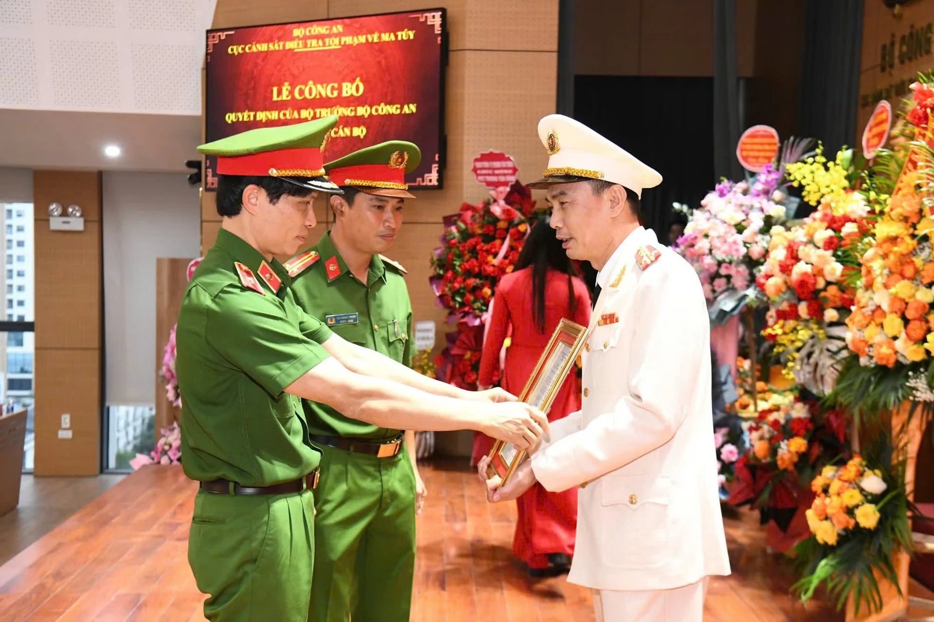21-1787322075-dai-ta-truong-van-hong-duoc-dieu-dong-bo-nhiem-lam-pho-cuc-truong-cua-bo-cong-an