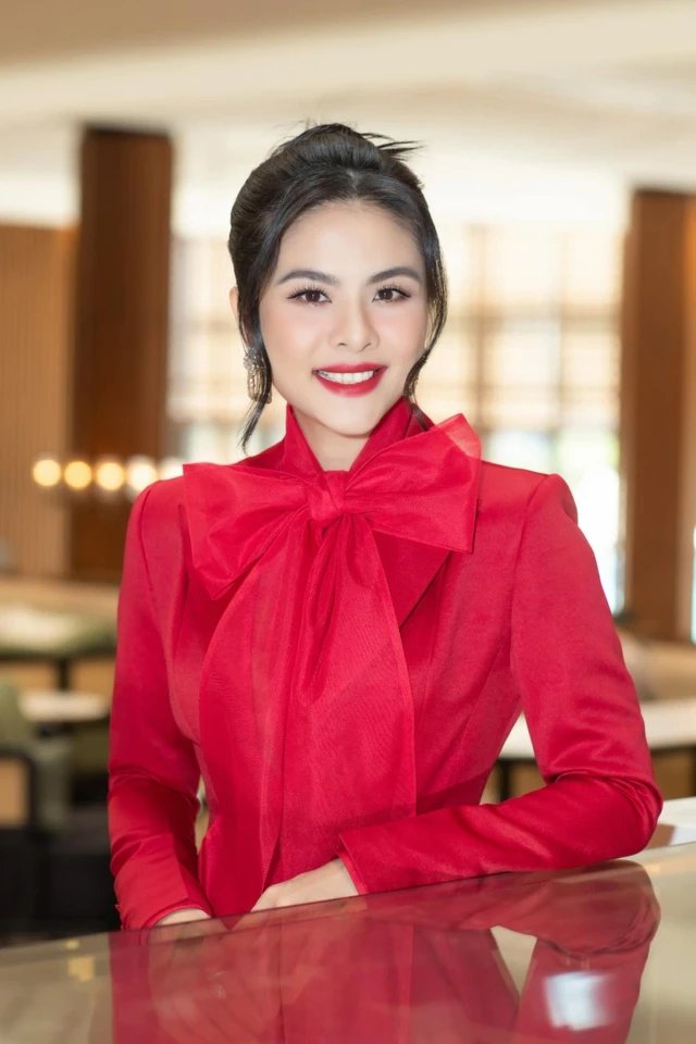 22-1787361486-nsut-thanh-loc-quy-tu-dan-sao-gao-coi-va-ten-tuoi-noi-tieng-ve-san-khau-moi