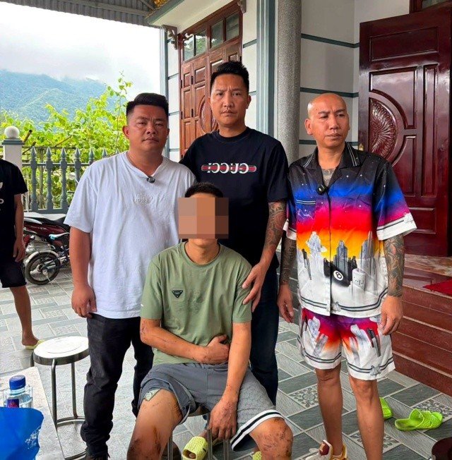 22-1787362112-hai-sapa-co-dong-thai-dang-chu-y-sau-khi-huan-hoa-hong-va-phu-le-bi-bat