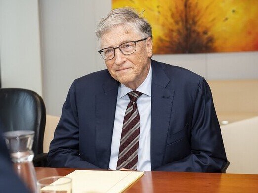 22-1787372942-bill-gates-tien-doan-u-am-ve-tuong-lai-loat-nganh-nghe-bi-anh-huong-boi-ai