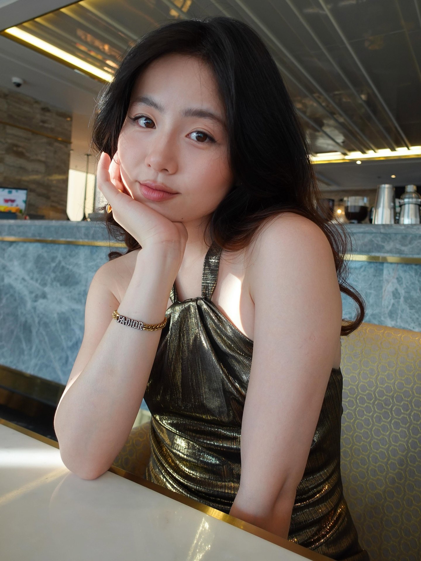 22-1787372853-hot-girl-nam-thuong-sau-hon-10-nam-noi-tieng-me-2-con-van-tre-trung-be-bun-moi-la-nhan-vat-gay-chu-y
