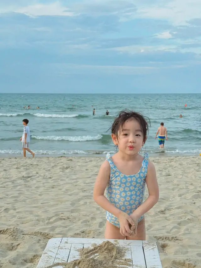 22-1787372853-hot-girl-nam-thuong-sau-hon-10-nam-noi-tieng-me-2-con-van-tre-trung-be-bun-moi-la-nhan-vat-gay-chu-y