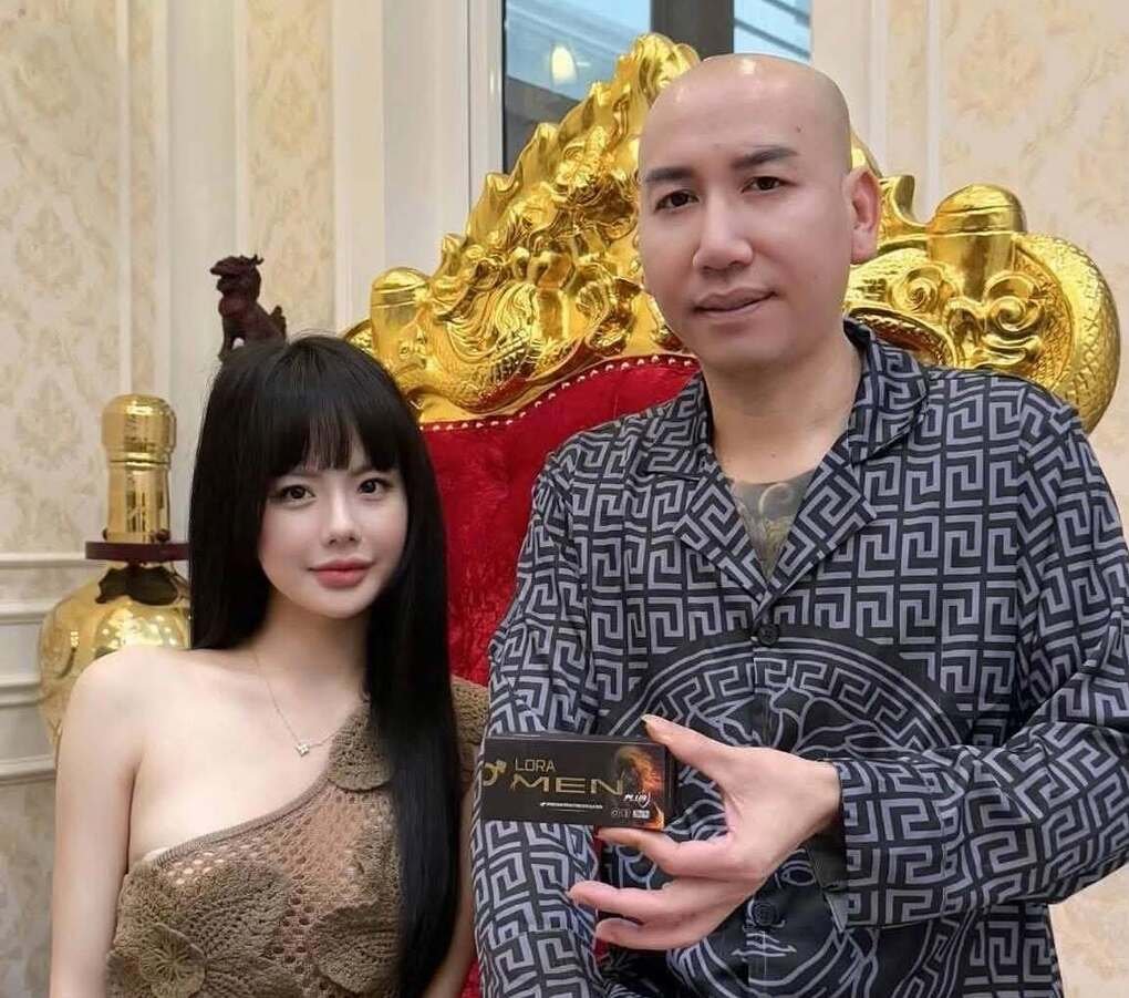 Hương và Phú Lê quảng cáo sản phẩm Laromen. Ảnh: FBVN