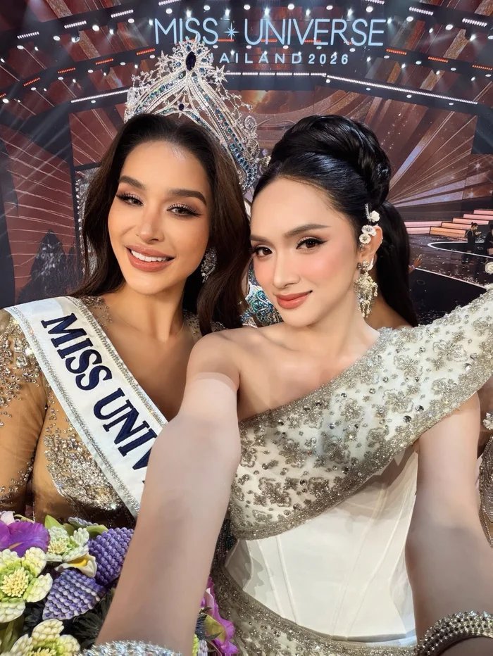 24-1787540960-huong-giang-noi-gi-khi-nguoi-dep-tung-o-chung-phong-dang-quang-miss-universe-thailand-2026