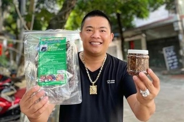 25-1787617805-truoc-khi-bi-bat-hai-sapa-tv-da-gay-dung-co-nghiep-ra-sao-tu-tai-xe-du-lich-den-ong-chu-he-sinh-thai-kinh-doanh