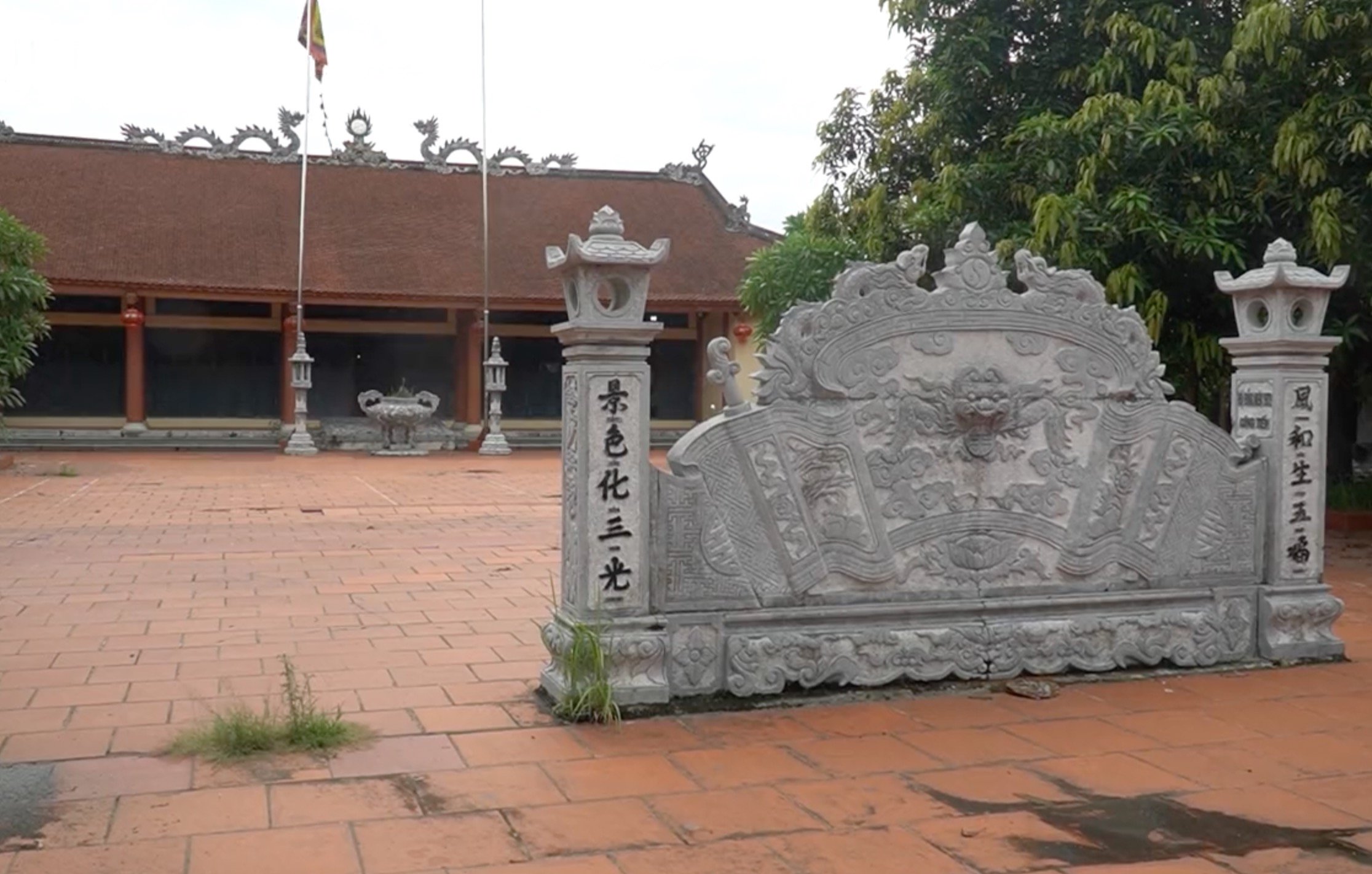 25-1787622701-bac-ninh-di-doi-hai-ngoi-dinh-co-de-lam-duong-noi-ha-noi-voi-san-bay-gia-binh