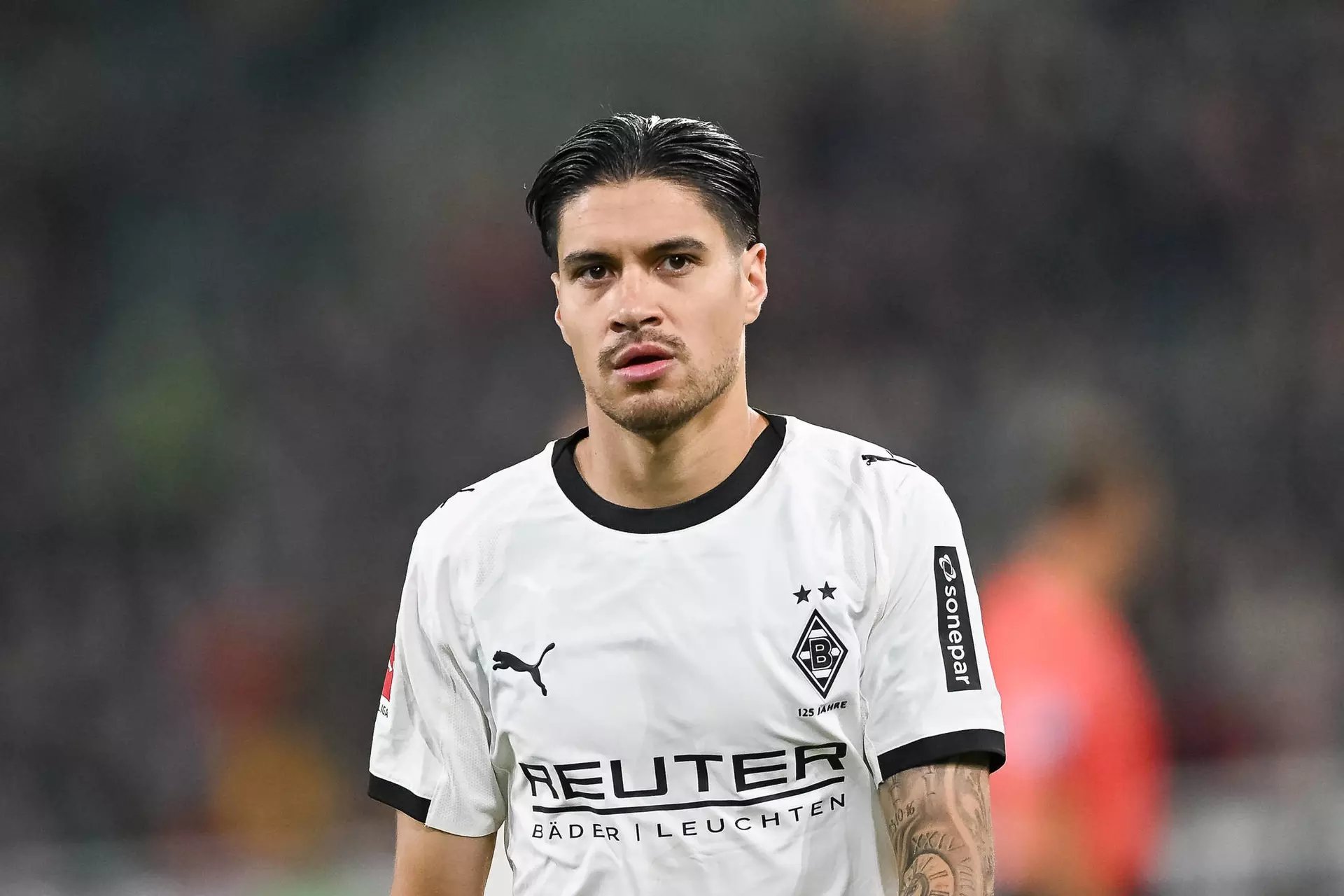 25-1787624473-tuyen-thu-indonesia-lam-nen-lich-su-o-bundesliga
