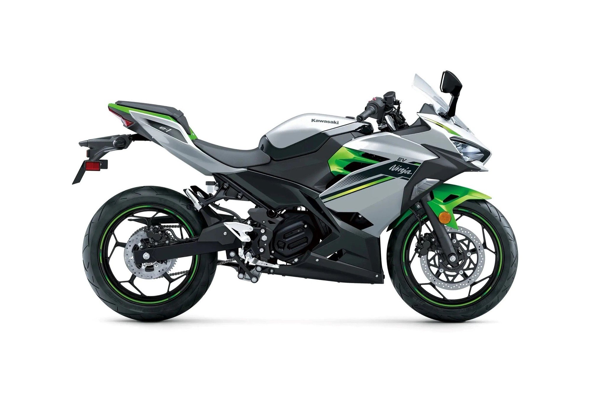 25-1787627770-kawasaki-ra-mat-xe-ninja-chay-dien-gia-ban-gay-bat-ngo