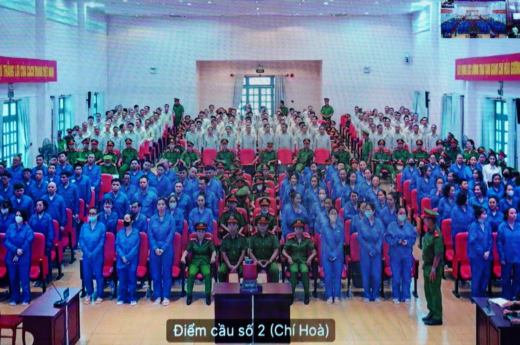 26-1787751187-an-tay-xin-co-hoi-sua-sai-truc-phuong-bat-khoc-chi-dan-mong-duoc-giam-an