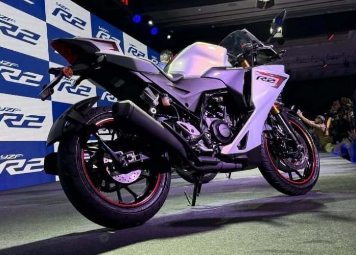 27-1787818583-yamaha-ra-mat-vua-con-tay-204cc-gia-tu-63-trieu-dong-khien-honda-winner-r-lep-ve