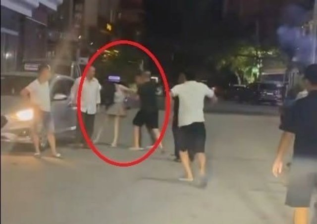 30-1788078194-xon-xao-thong-tin-qua-khu-cua-co-gai-cam-guoc-trong-vu-hanh-hung-tai-xe-taxi-o-quang-ninh