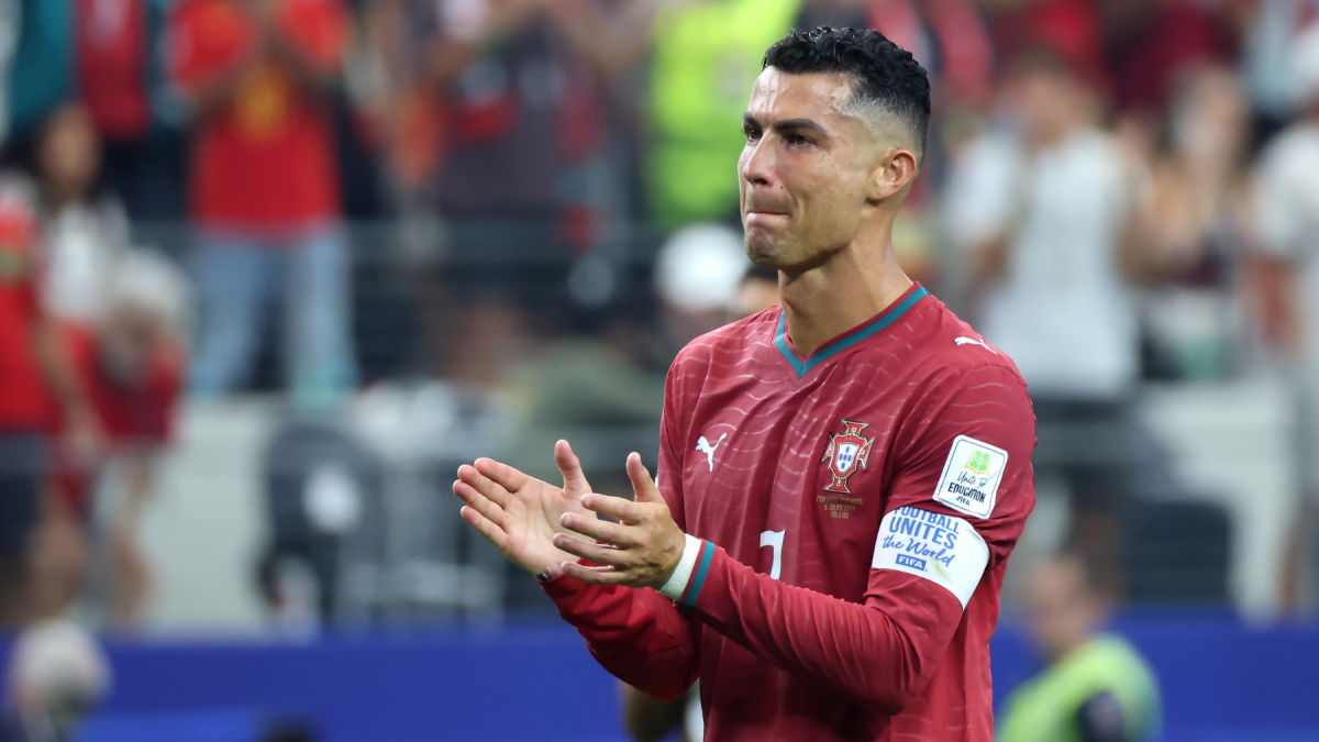 Ở tuổi 41, Cristiano Ronaldo vẫn đang khoác áo đội tuyển Bồ Đào Nha.