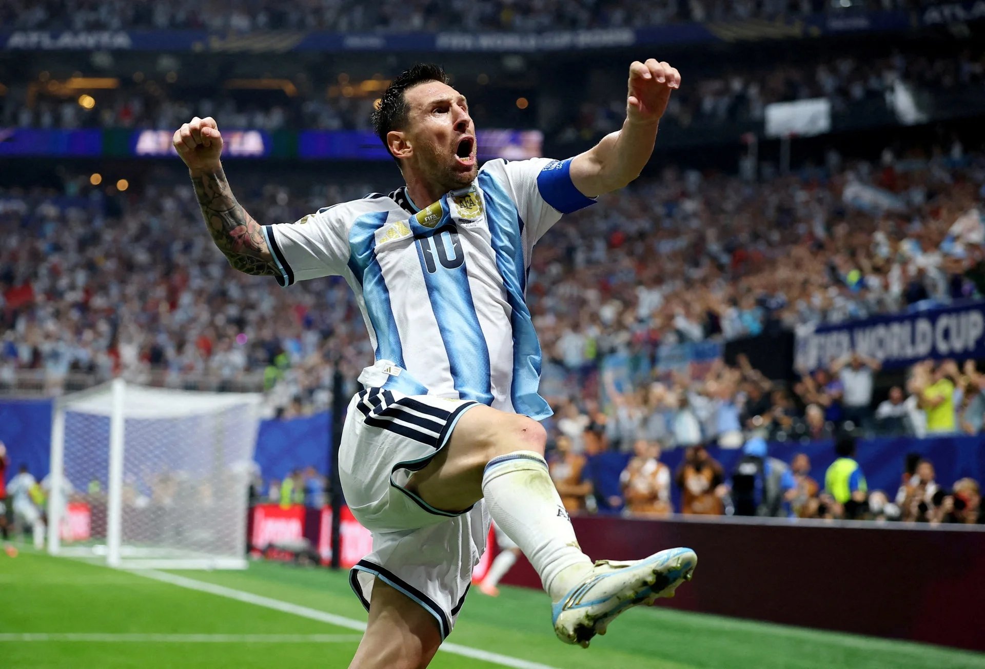 02-1788332030-messi-bat-ngo-khep-lai-hanh-trinh-voi-argentina-khi-chua-ai-nghi-toi