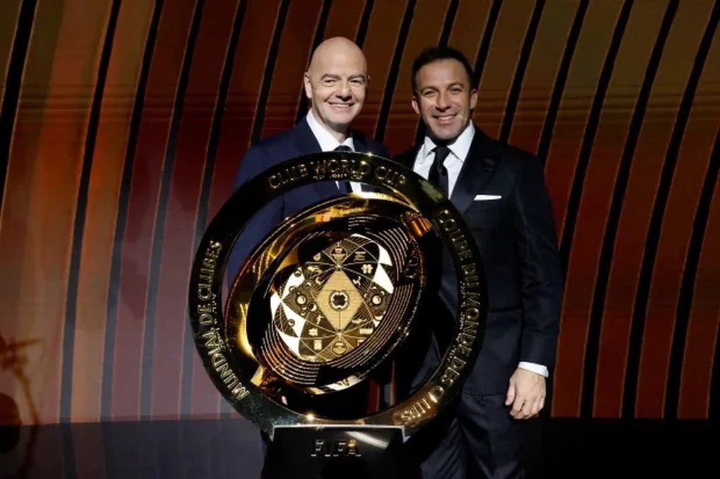04-1788507773-fifa-cao-buoc-uefa-mo-chien-dich-nham-boi-nho-chu-tich-infantino