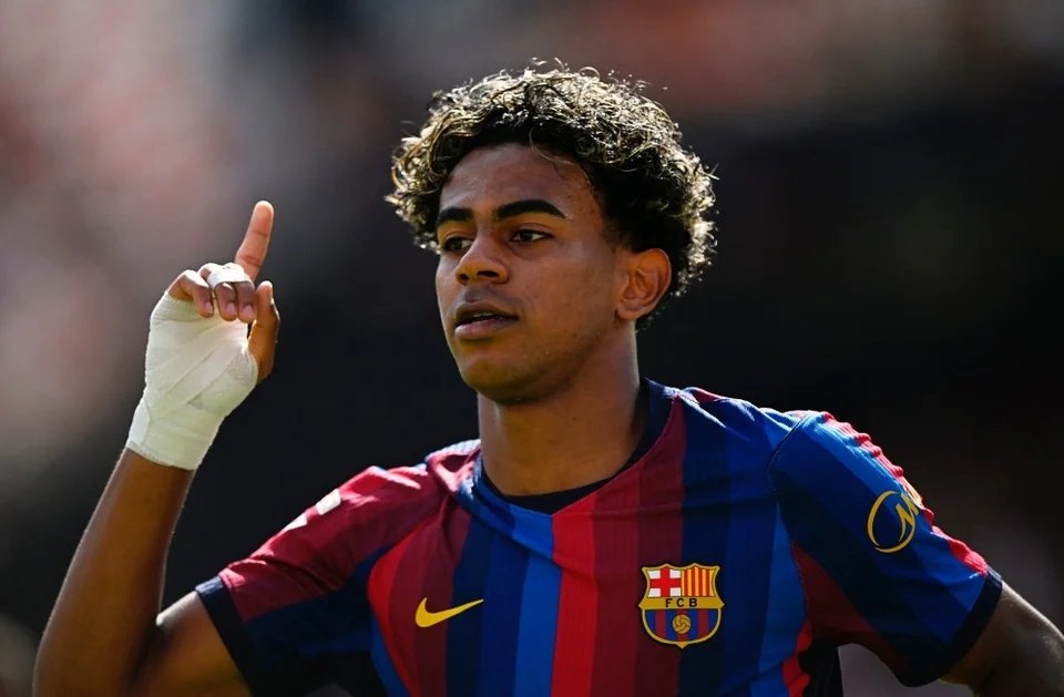 07-1788737453-barcelona-huy-diet-valencia-duy-tri-mach-toan-thang-tai-la-liga