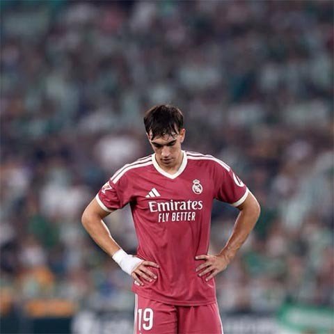 Real cần nhanh chóng trở lại và Carlos Espi xứng đáng được ra sân nhiều hơn