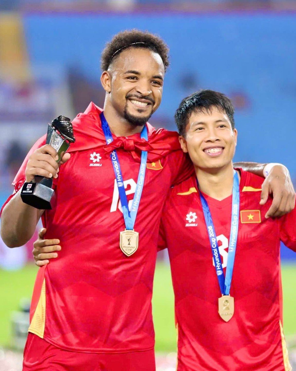 07-1788751358-hlv-kim-sang-sik-nhan-tin-du-ngay-truoc-fifa-asean-cup