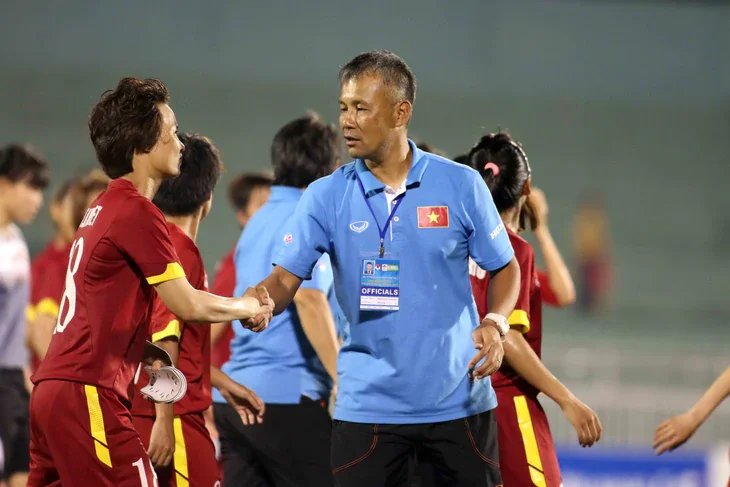 07-1788772279-vi-sao-nhieu-hlv-nhat-ban-chua-de-lai-dau-an-o-bong-da-viet-na