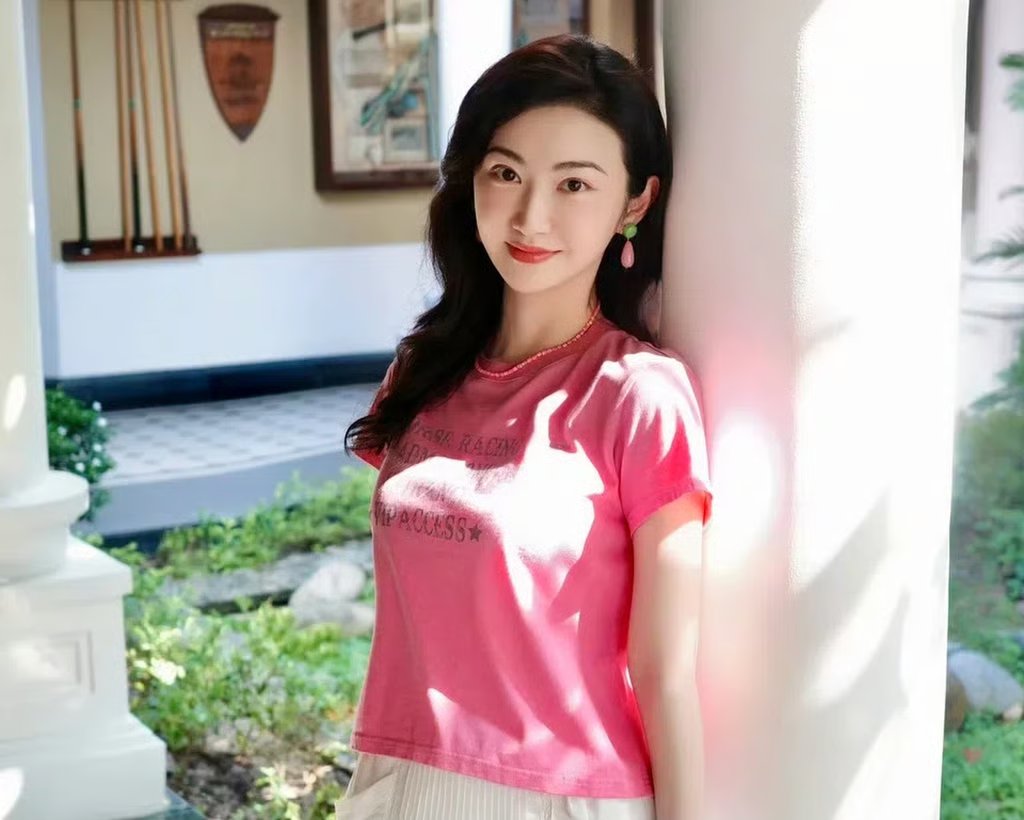 08-1788831299-canh-diem-lieu-co-tieu-tan-su-nghiep-sau-vu-bi-ty-phu-boc-phot