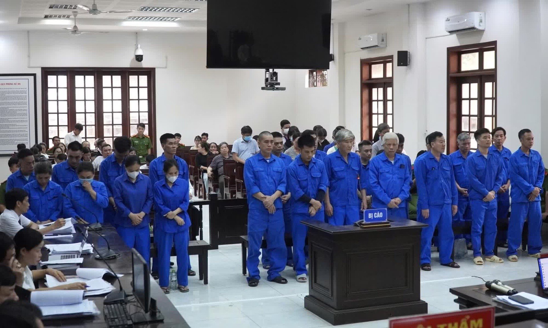 bệnh án tâm thần ảnh 1